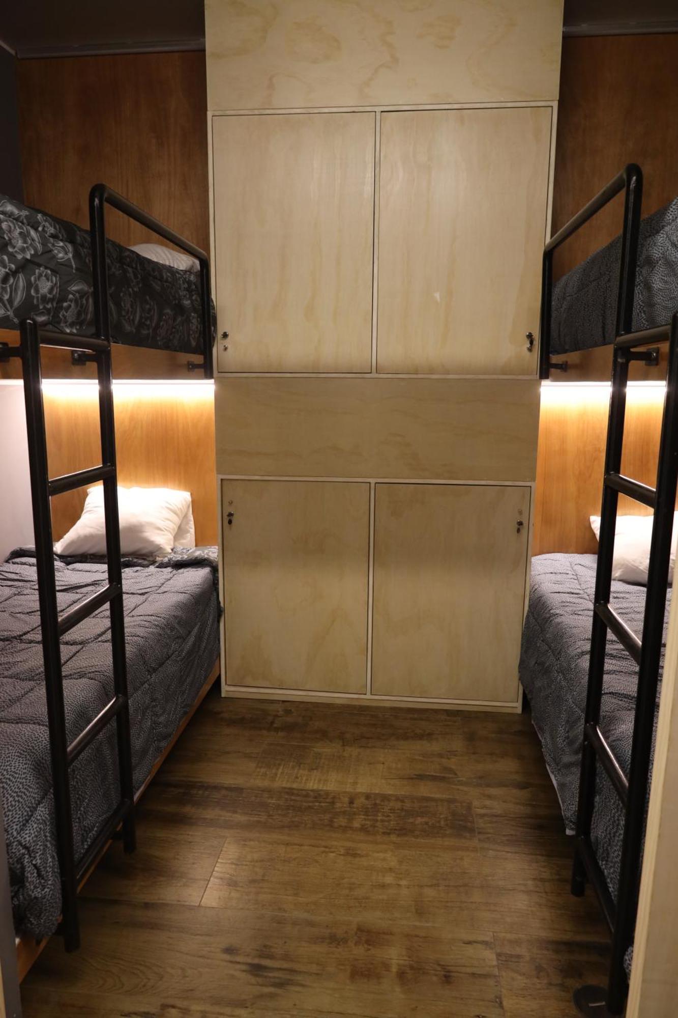 Sabina Aeropuerto Hostel Лима Экстерьер фото